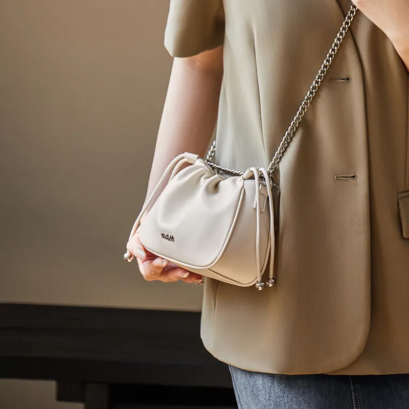 Narandu Cow Leather Shoulder Bag Crossbody Bag Women's Ecru/Oat-3