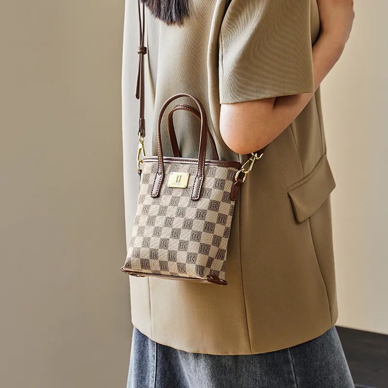 Narandu PVC And Synthetic Leather Handbag Tote Shoulder Bag Crossbody Bag Women's Khaki-2