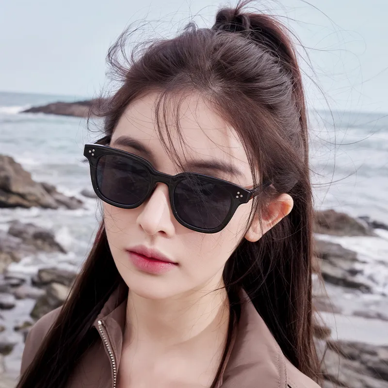 LASHION TR/Memory Plastic Square Sunglasses Unisex-1