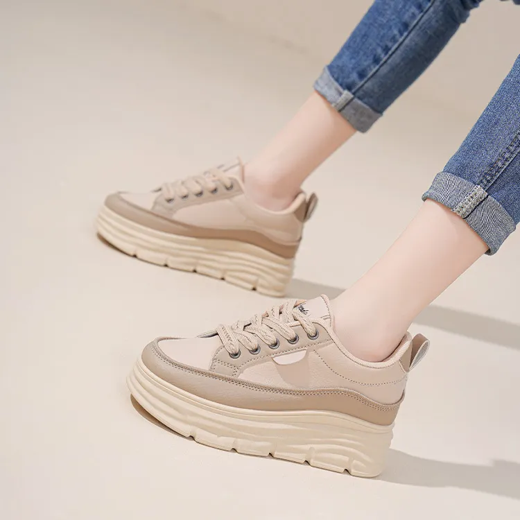 Crocodile Cushioning Height Increasing Low Top Skateboard Shoes Women's-1