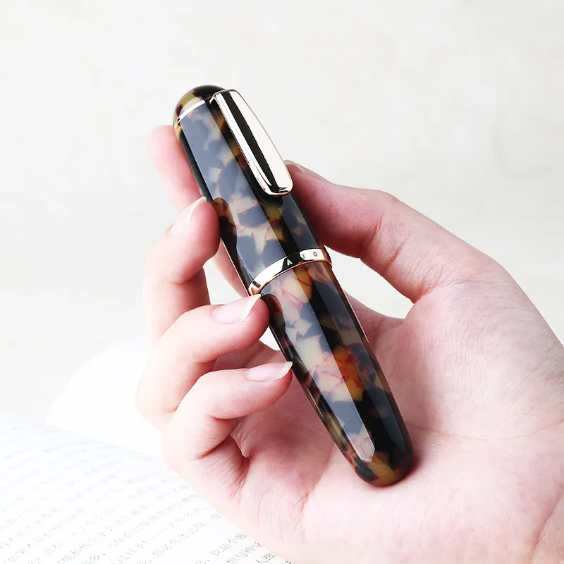 MOONMAN Q1 Cropped Designer Pocket Pen Refillable Large Capacity Bright Tip Adorable Style Pens-18
