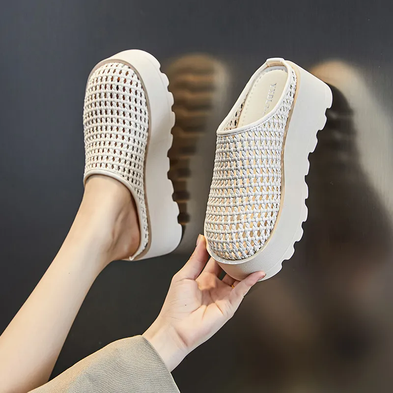 POOQ Closed Toe Slippers Women's-1
