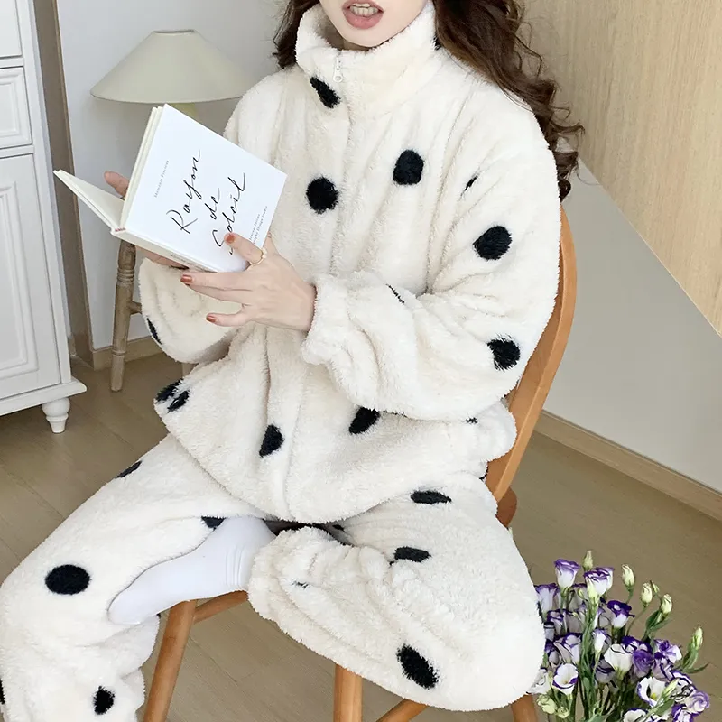 Qiao Ni Tong Pajama Set Women's Ecru-1