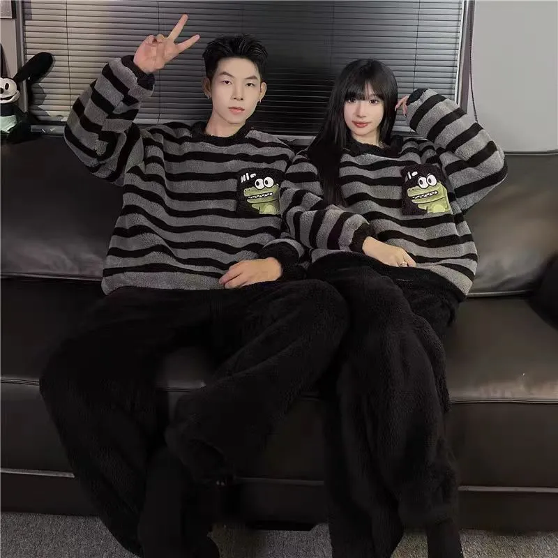 Qiao Ni Tong Pajama Set Men's Black Gray Color-1