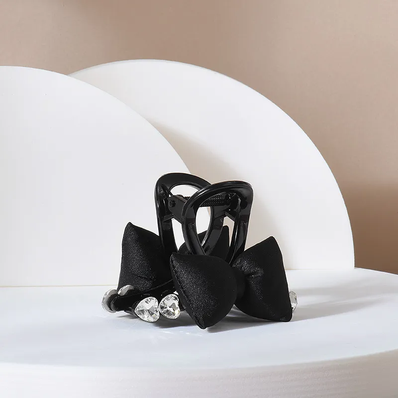 ROYALSASA Polyester Faux Crystal Shark Clamp Women's-3
