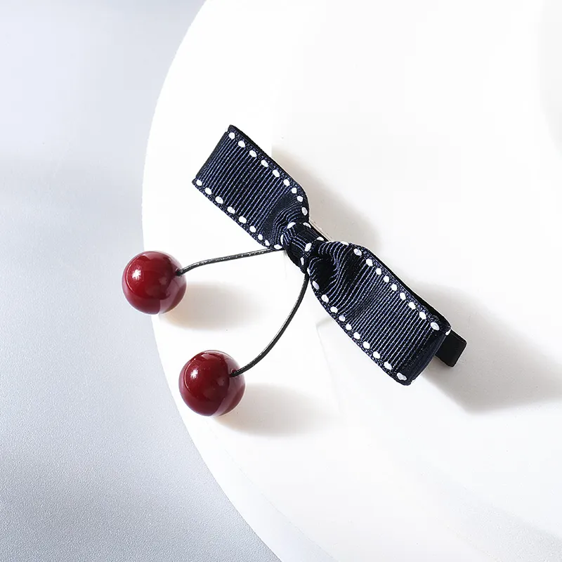 ROYALSASA Polyester, Acrylic Beads Edge Clip Women's-1