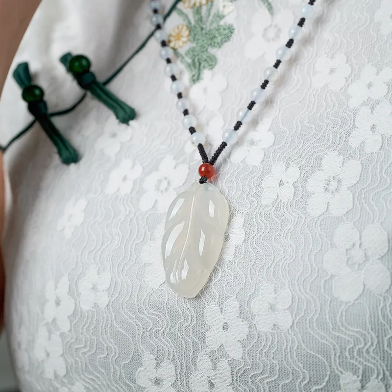 SEAZA Natural Chalcedony Pendant Necklaces Unisex-4