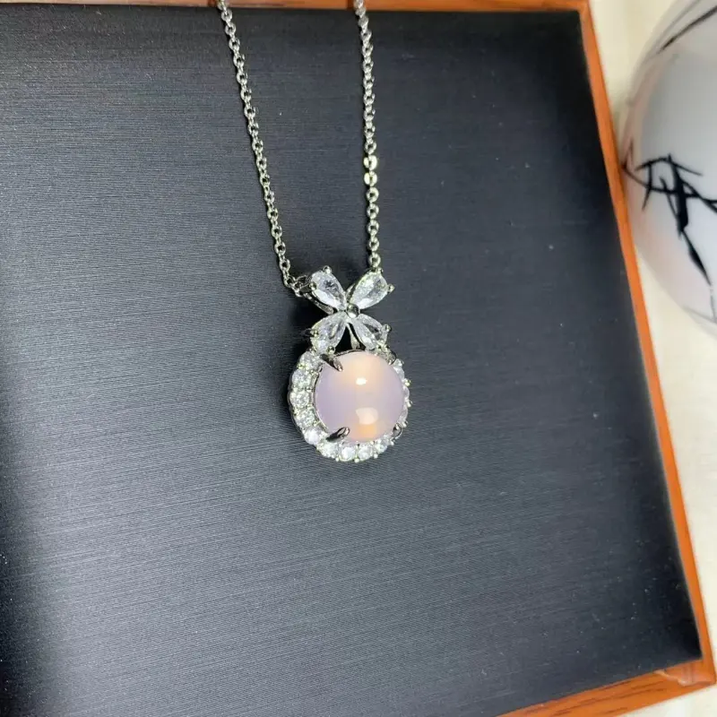 Yu Decheng Chalcedony Necklaces Women's-11