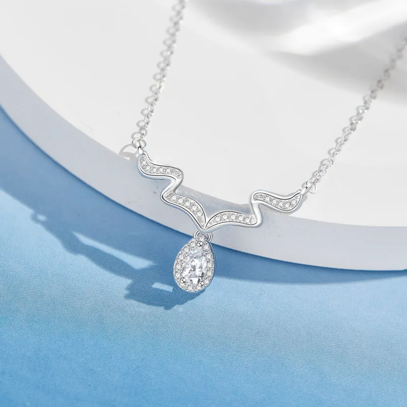Lao Feng Xiang S925 Silver Necklaces Women's-5