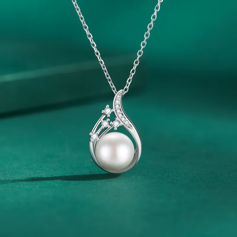 Lao Feng Xiang Pearl Necklaces Women's-3