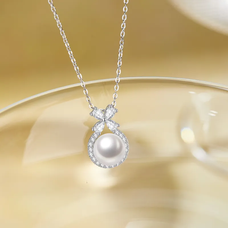 Lao Feng Xiang Pearl Necklaces Women's-1