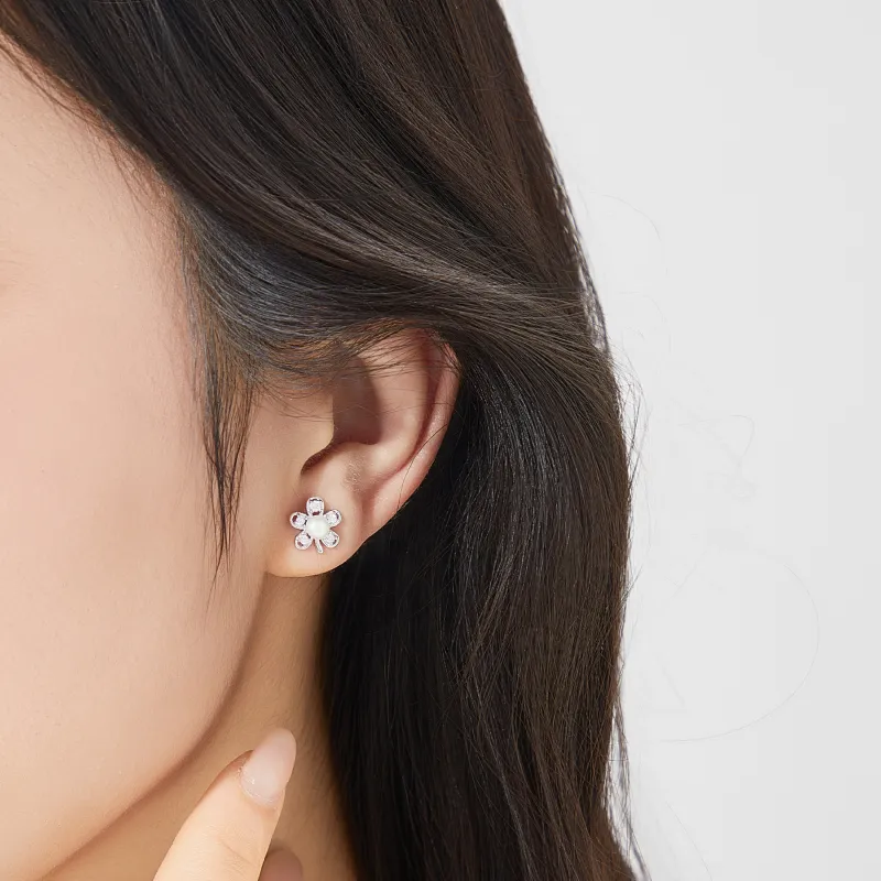Lao Feng Xiang Pearl Stud Earrings Women's-1
