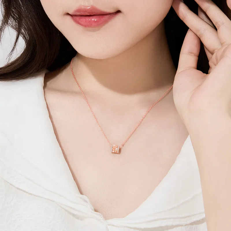 Lao Feng Xiang S925 Silver Necklaces Women's-13