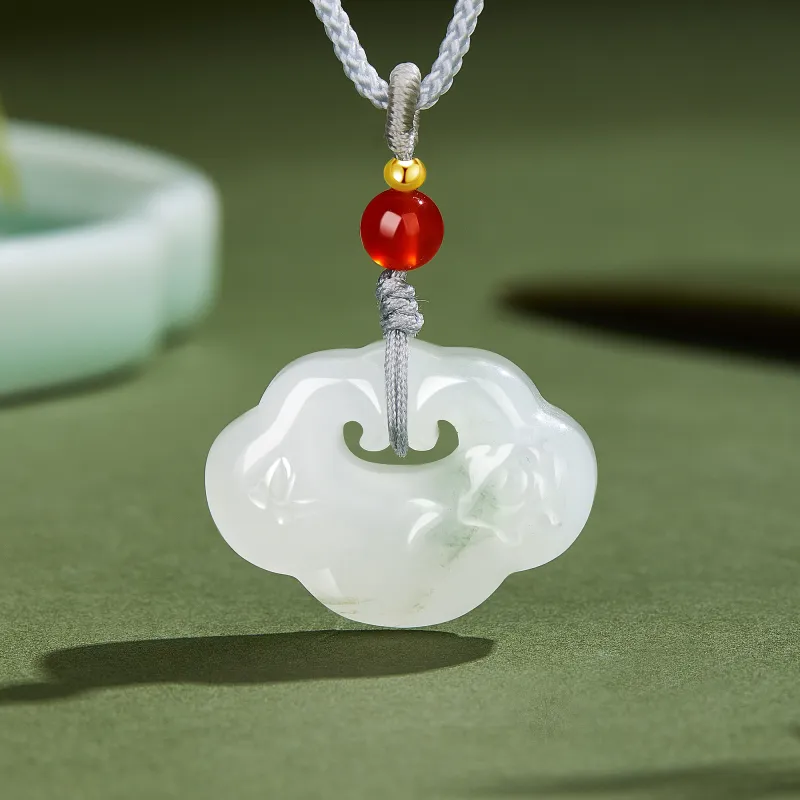 Lao Feng Xiang Natural Tianshan Jade Necklaces Women's-1