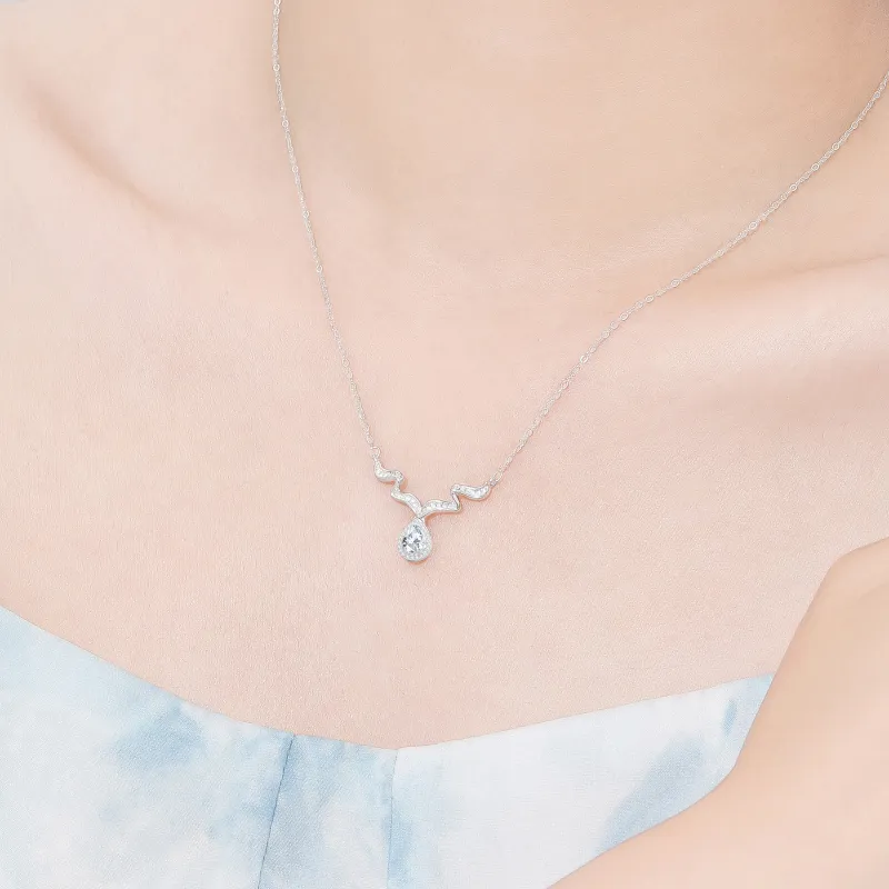 Lao Feng Xiang S925 Silver Necklaces Women's-4