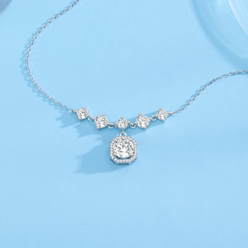 Lao Feng Xiang S925 Silver Necklaces Women's-12