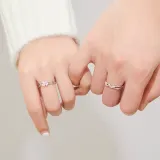 [Award for The Best Loved-Pink Classic Couple Rings]Thorn Four-Leaf Clover
