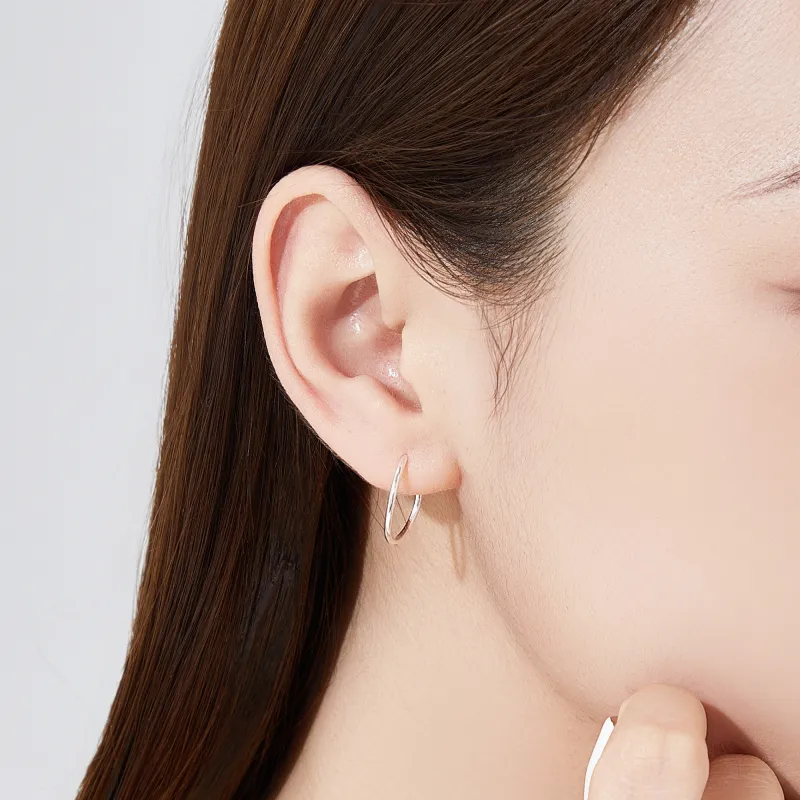 Lao Feng Xiang S999 Fine Silver Pair Of Stud Earrings Unisex-9