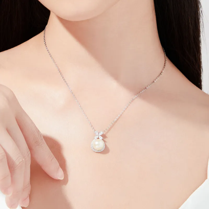 Lao Feng Xiang Pearl Necklaces Women's-4