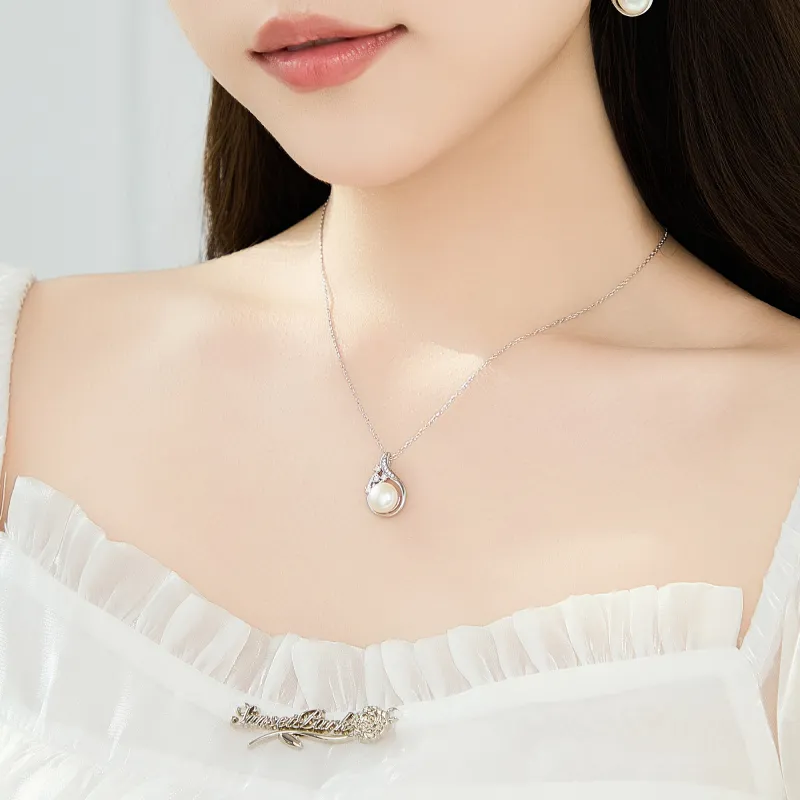 Lao Feng Xiang Pearl Necklaces Women's-2