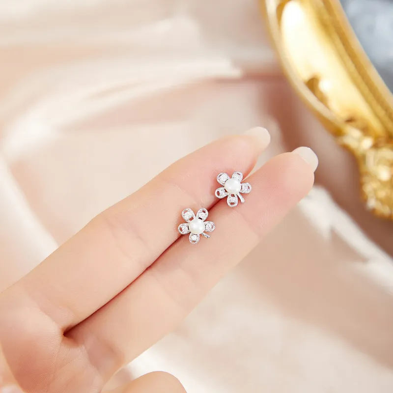 Lao Feng Xiang Pearl Stud Earrings Women's-3