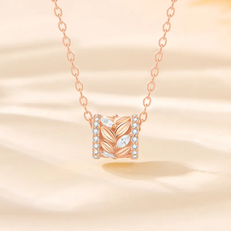 Lao Feng Xiang S925 Silver Necklaces Women's-11