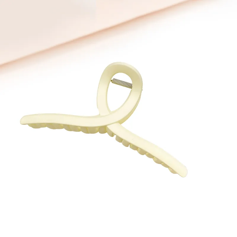 MIDNIGHT MOMENT Plastic Hair Clips Women's-2