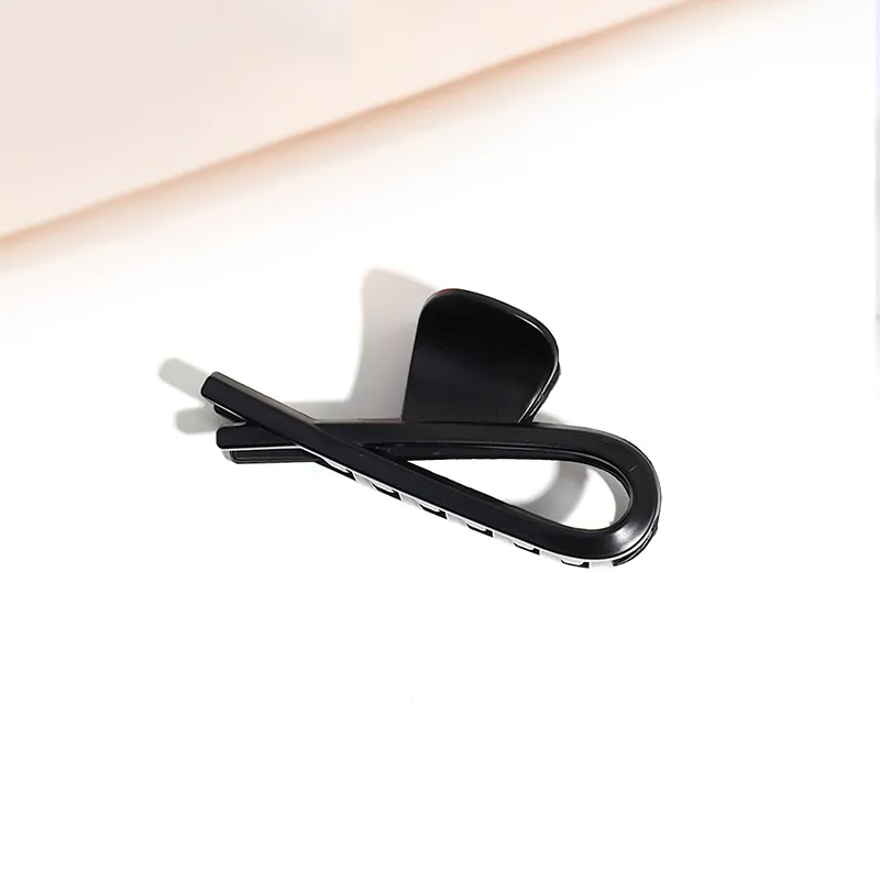 MIDNIGHT MOMENT Plastic Hair Clips Women's-10