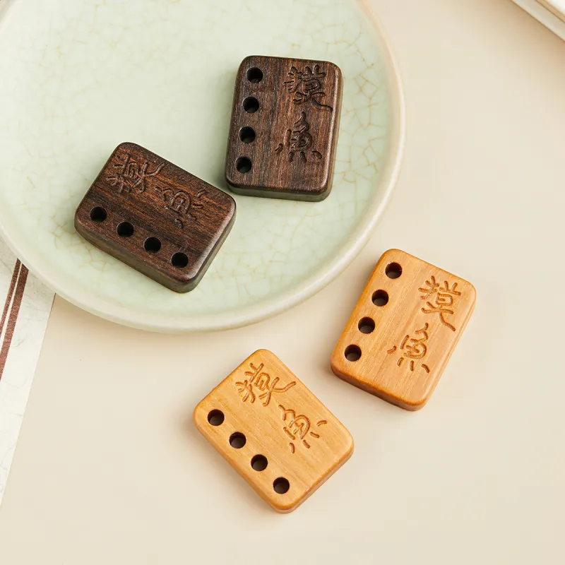 Gianina Ebony Wooden Ornaments Unisex-8