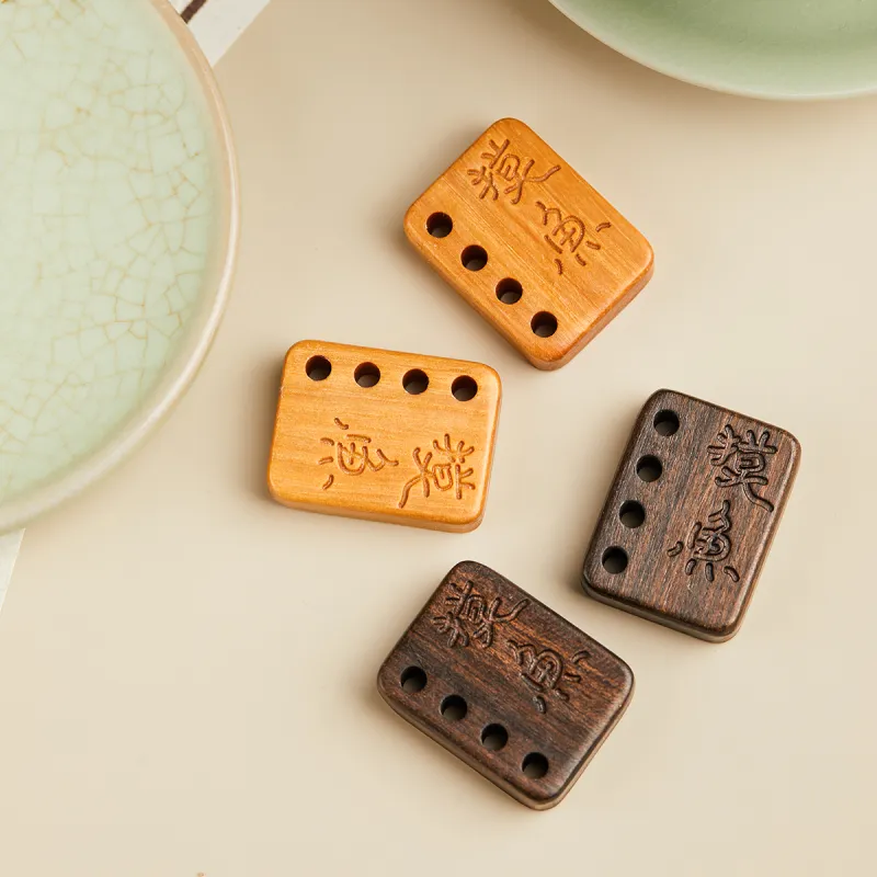 Gianina Ebony Wooden Ornaments Unisex-10