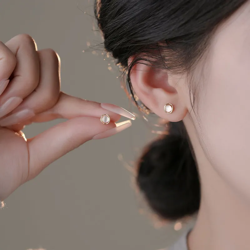 DODOGOGO S 999 Fine Silver Stud Earrings Women's-1