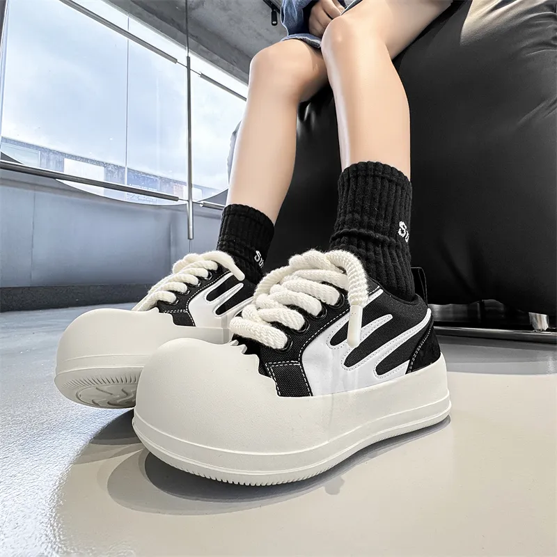 FAPAI Abrasion Resistant Low Top Skateboard Shoes Unisex-1
