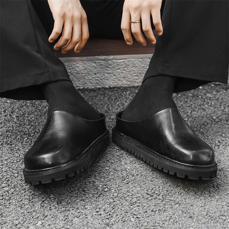 FAPAI Abrasion Resistant Closed Toe Slippers Men's Black-2