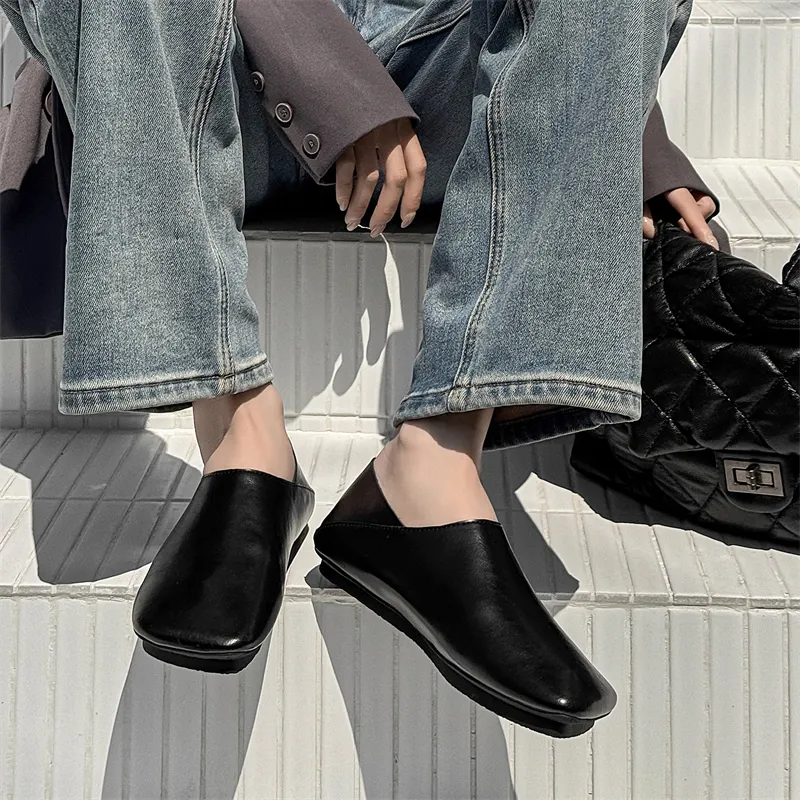 FAPAI Low Top Casual Shoes Unisex Black-1