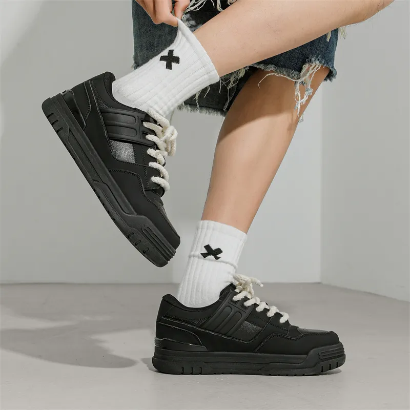 FAPAI Abrasion Resistant Low Top Skateboard Shoes Unisex-3