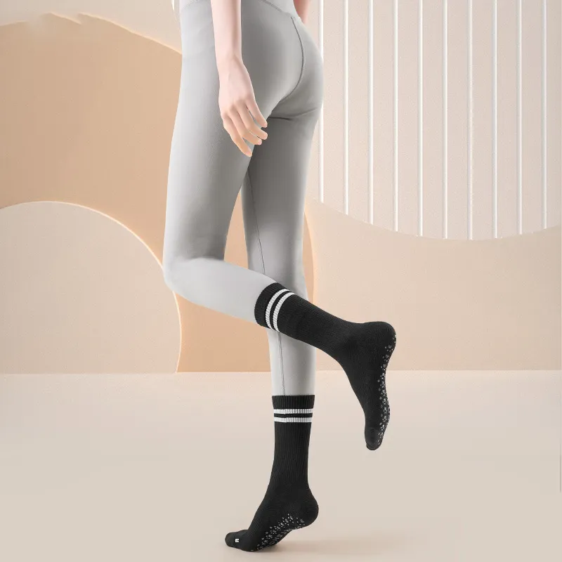 FUGEER x YUNDONGZHIJIA Mid Calf Socks Women's-4