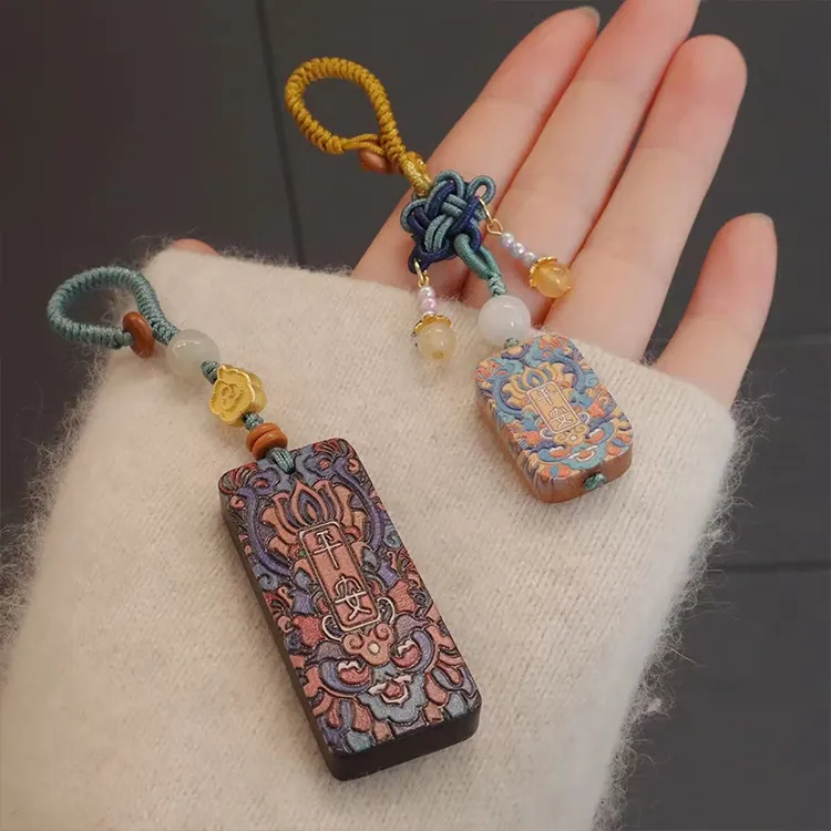 Yagu Sandalwood Pendants Unisex-1