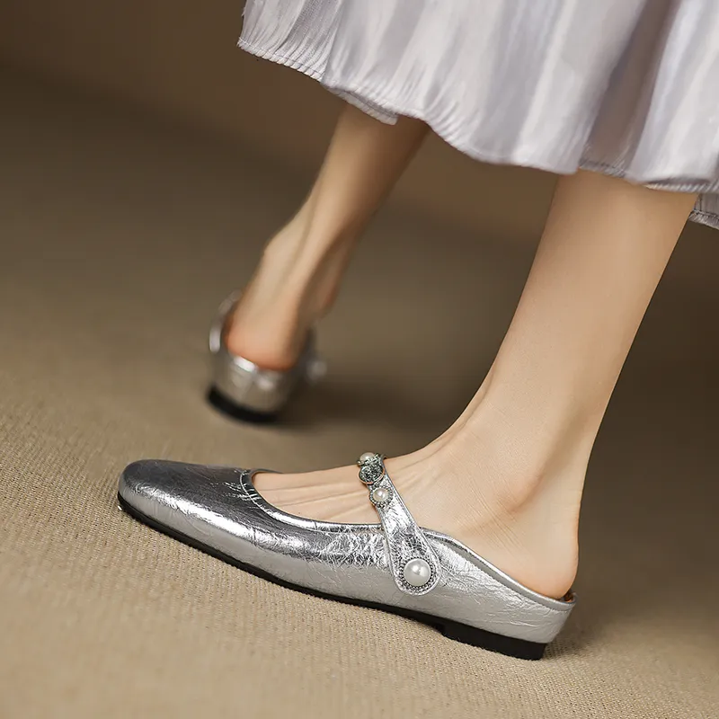 VANDEELEN Rubber Sole Closed Toe Slippers Women's-14