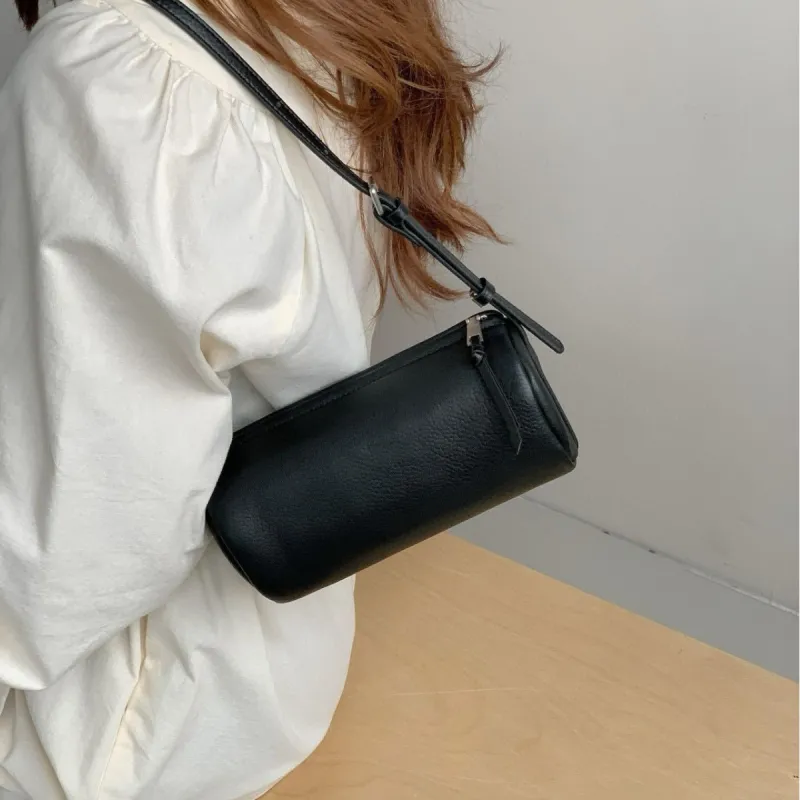 VANDEE Cow Leather Shoulder Bag Women's Black-2