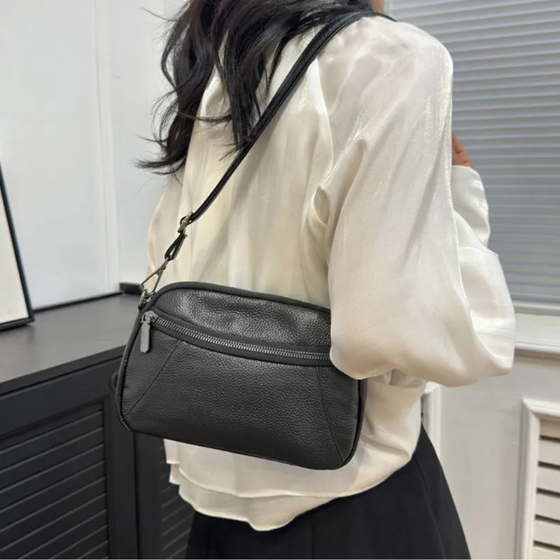 VANDEE Cow Leather Shoulder Bag Crossbody Bag Regular Women's Black-2