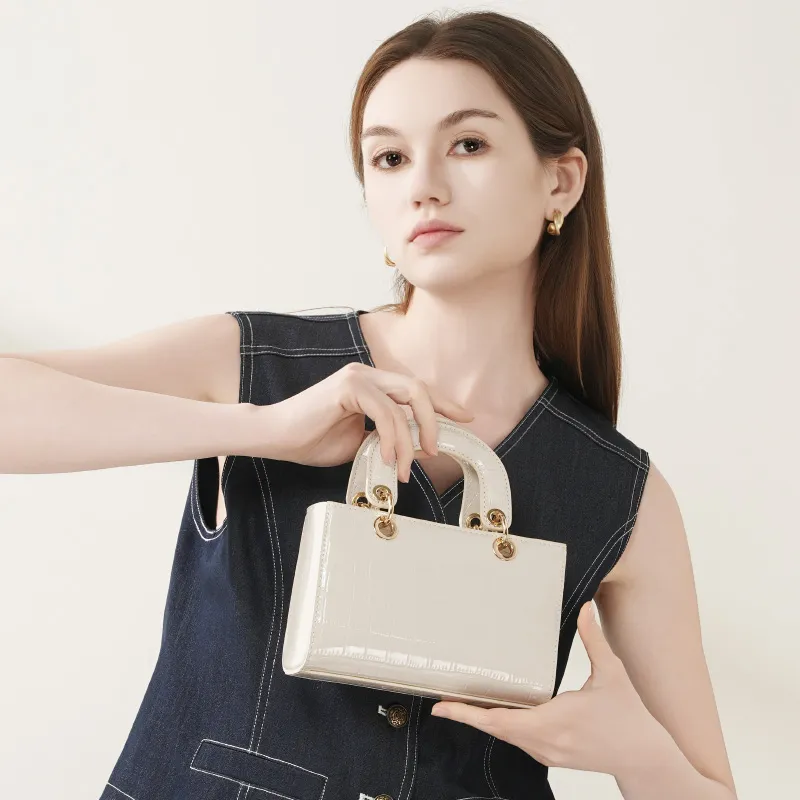 VANDEE Cow Leather One Shoulder Handbag Regular Women's Multicolor-5