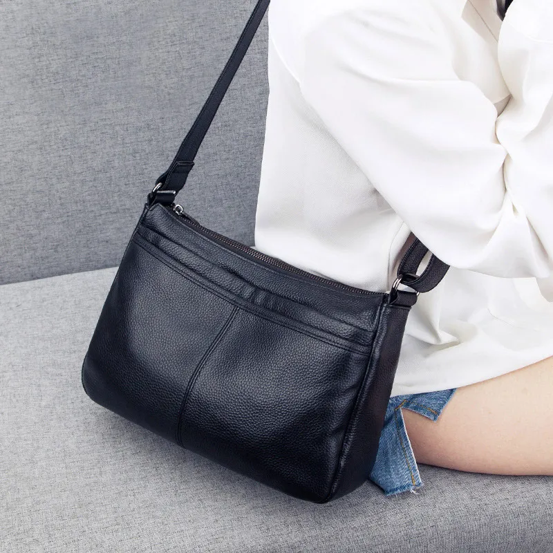 VANDEE Cow Leather Shoulder Bag Regular Women's Black-2