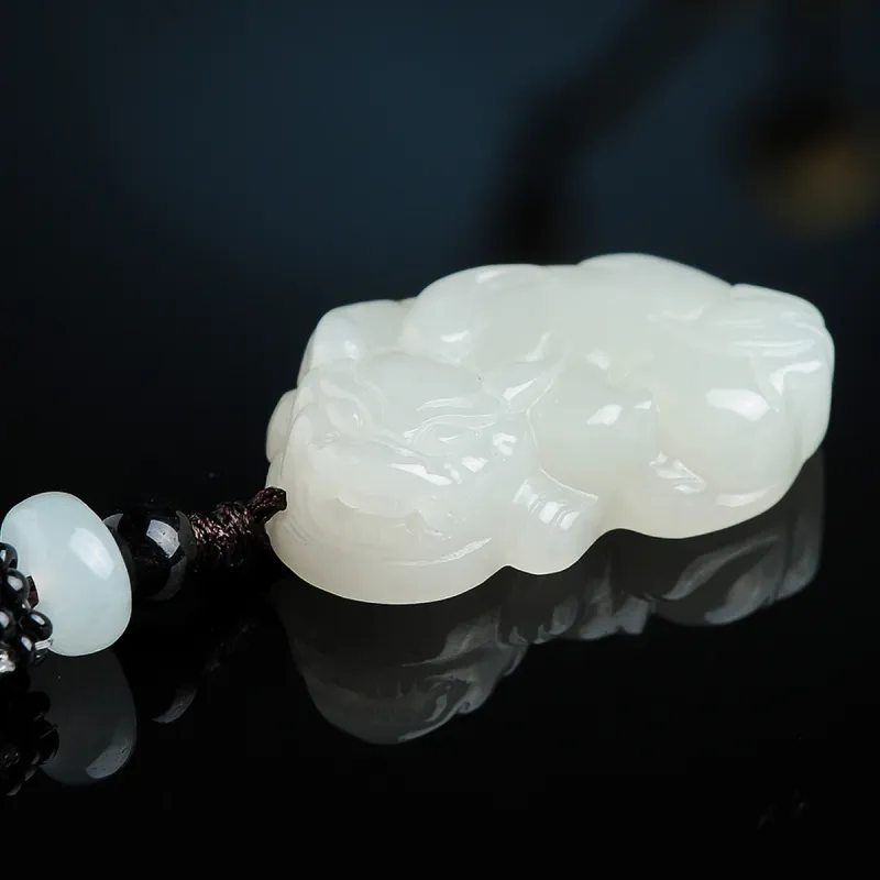 Yi Zhen Ge Hetian Jade Pendants White Jade Unisex-4