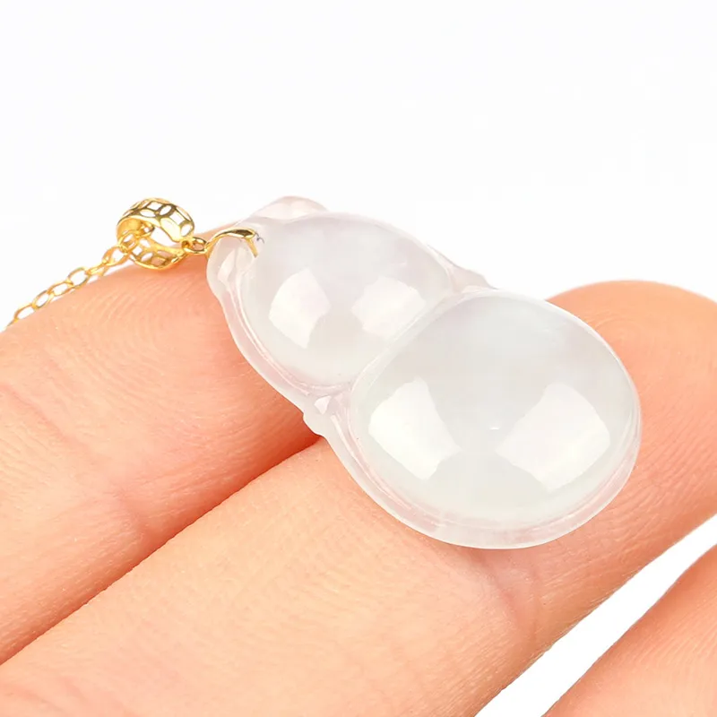 Yi Zhen Ge Ice Glutinous Jadeite Pendants Unisex-8