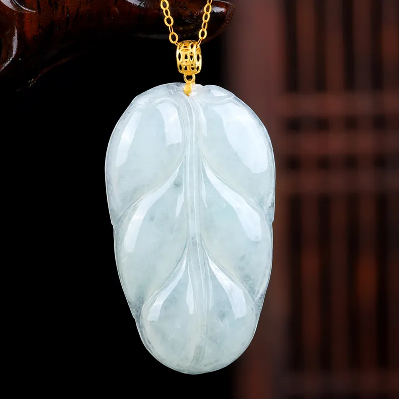 Yi Zhen Ge Glutinous Jade Jadeite Pendants Unisex-2