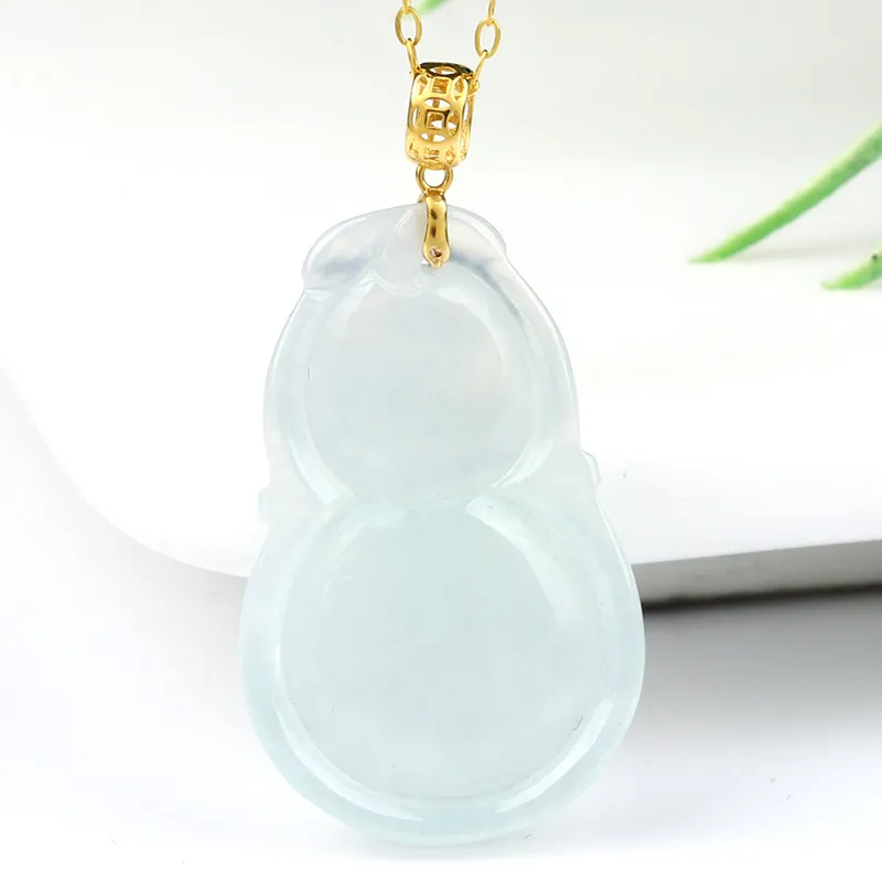 Yi Zhen Ge Ice Glutinous Jadeite Pendants Unisex-9