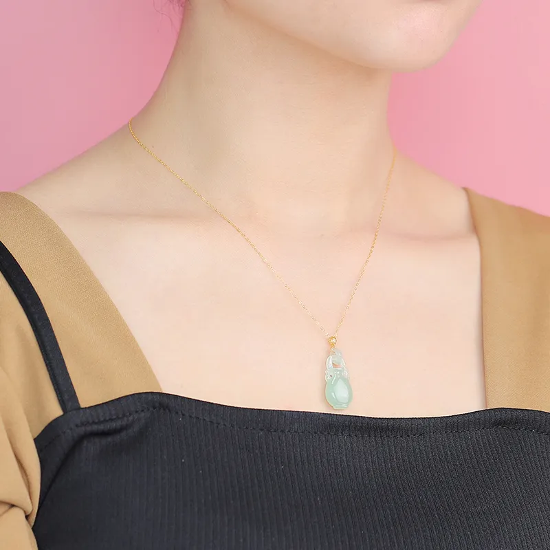 Yi Zhen Ge Ice Glutinous Jadeite Necklaces Unisex-2