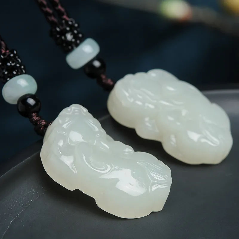 Yi Zhen Ge Hetian Jade Pendants White Jade Unisex-1