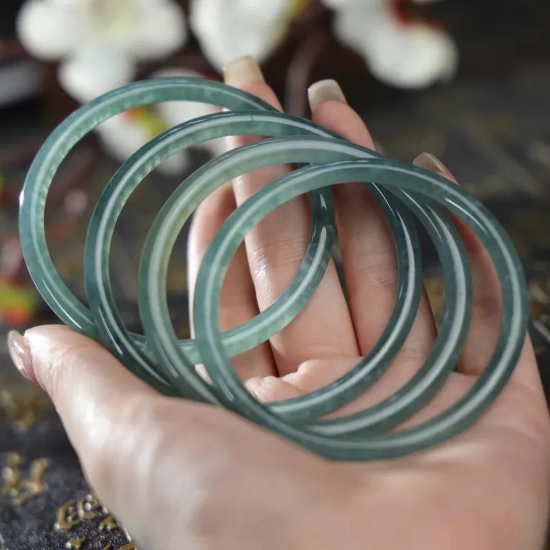 Yi Zhen Ge Glutinous Jade Jadeite Bangles Women's-1