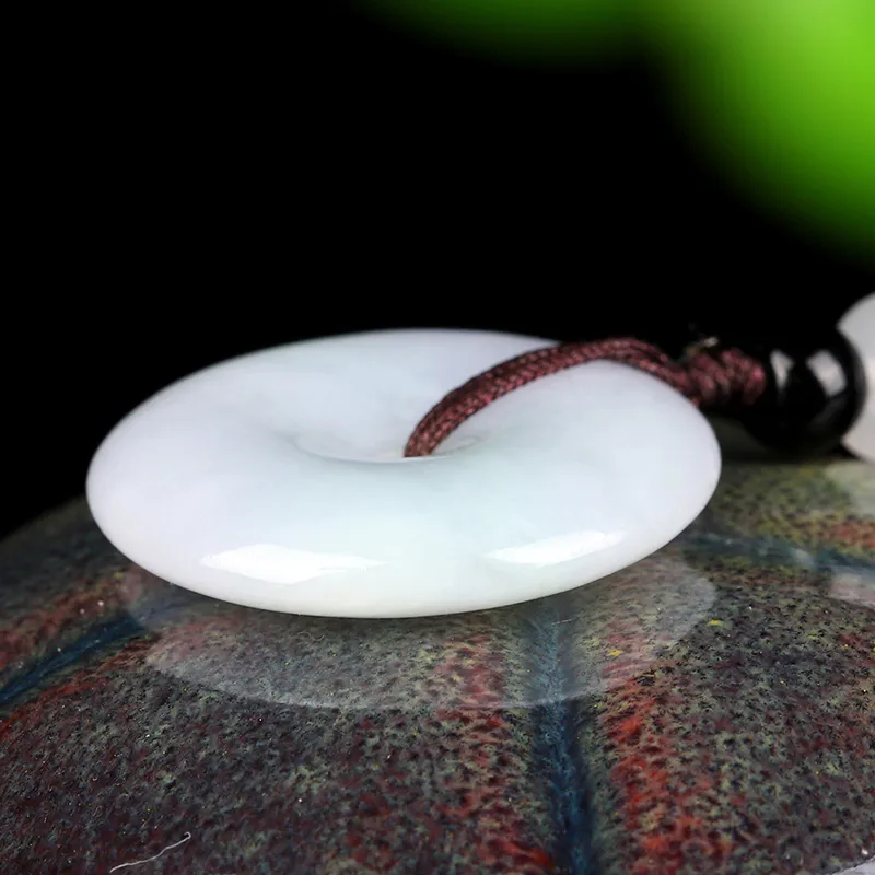 Yi Zhen Ge Ice Glutinous Jadeite Pendants Unisex-10